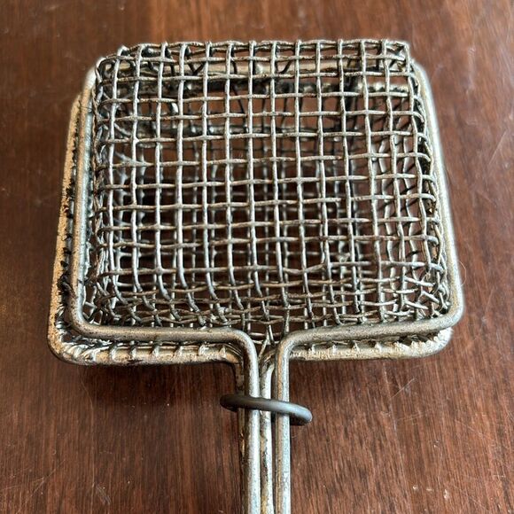 Antique 1920s Farmhouse primitive, Soap Saver, Metal Mesh, Laundry - Picture 2 of 6